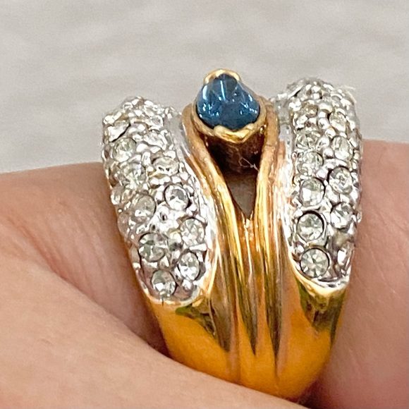 Vintage Blue Sapphire Rhinestone Gold-plated Statement Ring Size 6 - Picture 10 of 15